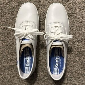 KEDS Champion Original Women’s 7.5 White Leather sneakers. Brand New!